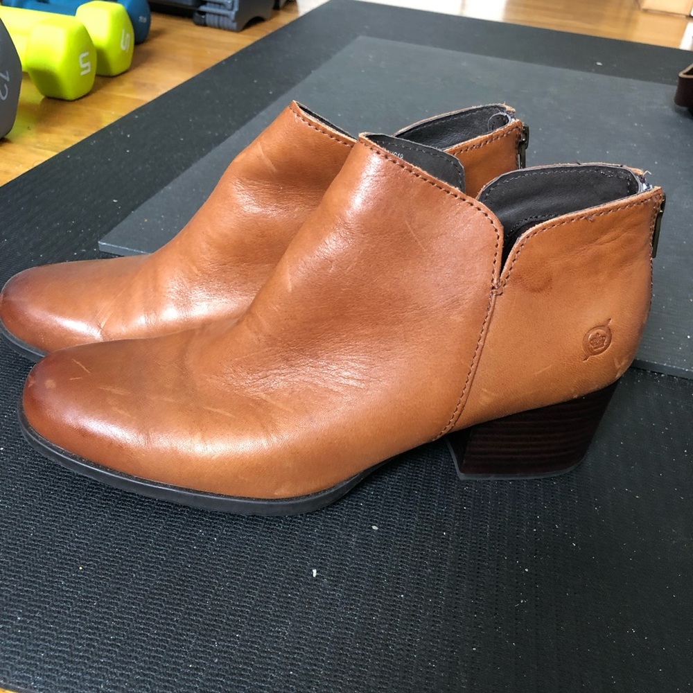 Born booties size 7M